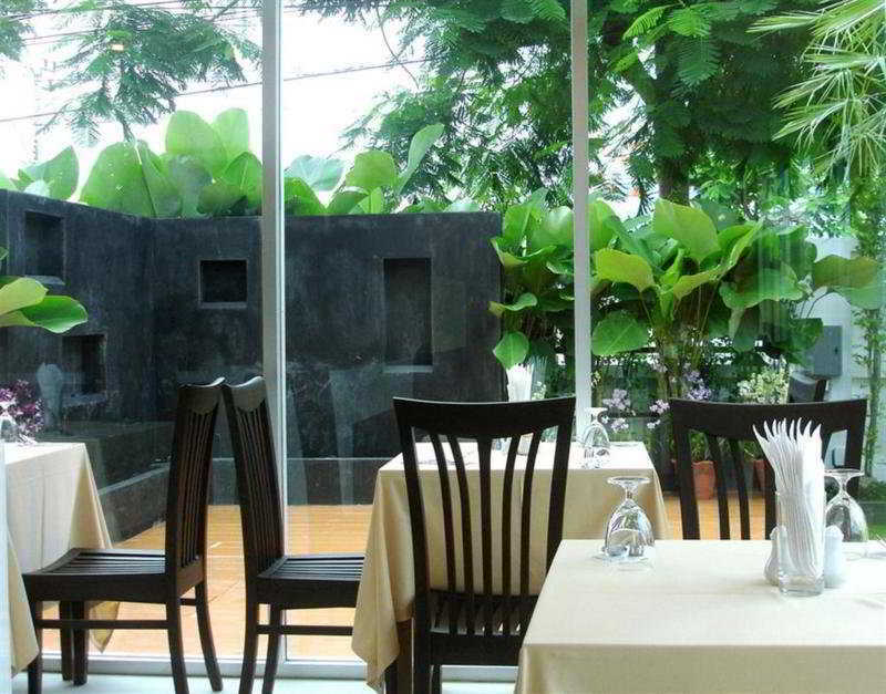 ホテル ジ アイボリー スワンナプーム エアポート バンコク都 エクステリア 写真